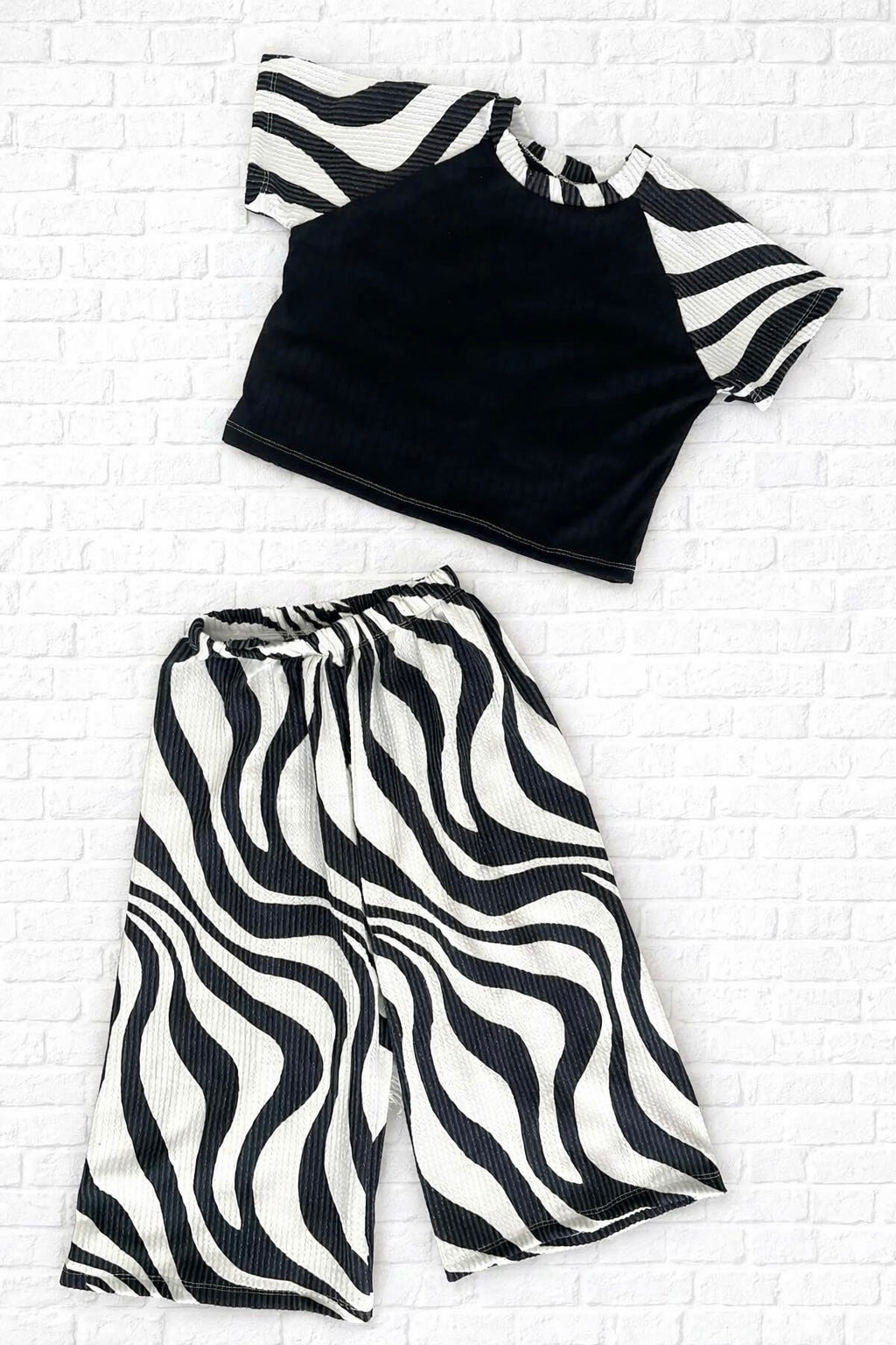 Waved Zebra/Black Modest Crop & Flow Pants