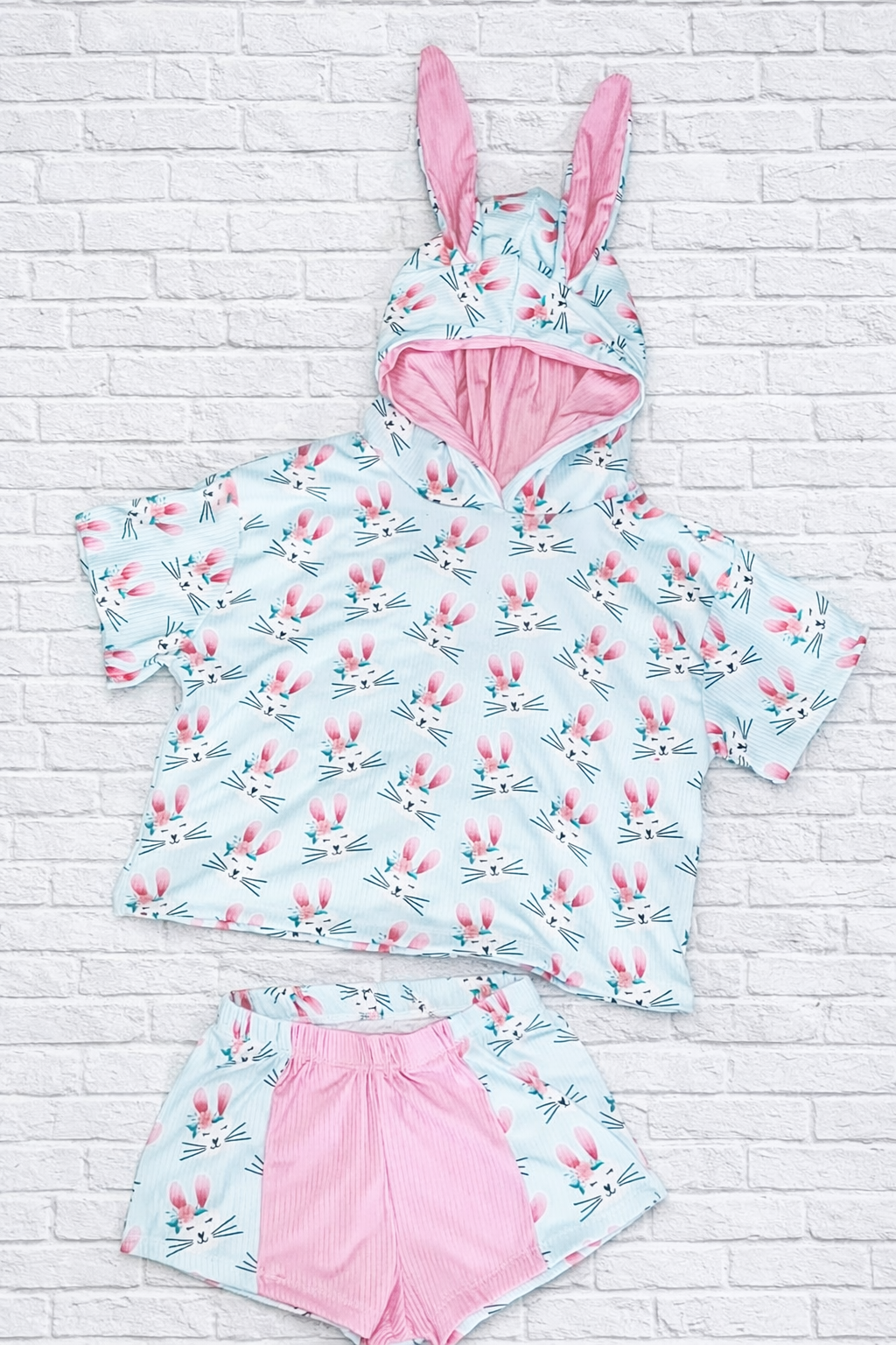 2T RTS bunny ear oversized tee & breezy shorts