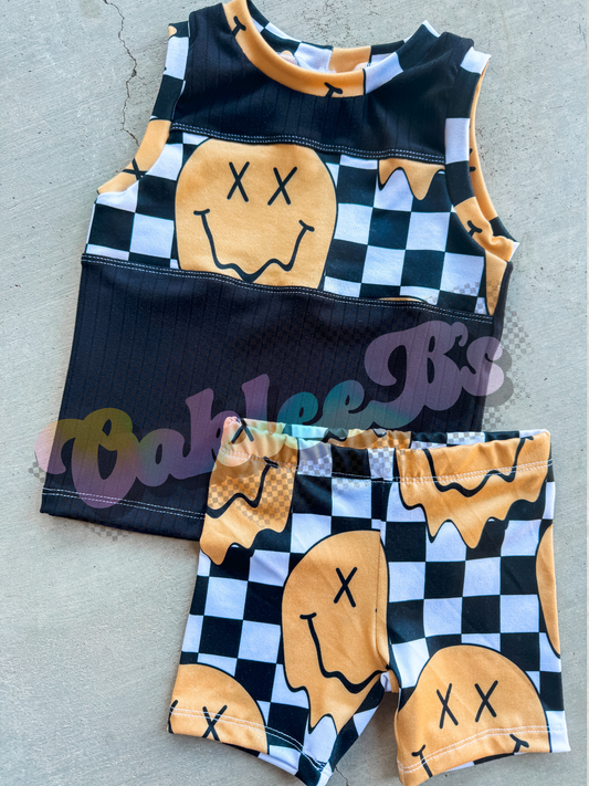 Smiley Checks Tank Upton & Bikers