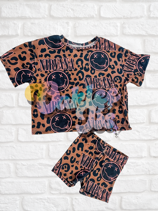 Leopard Band Oversized Tee & Bikers